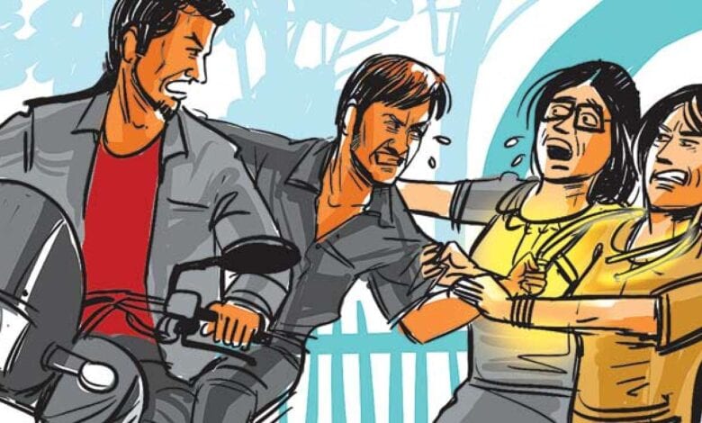 chin-snatching-amravati-mandal