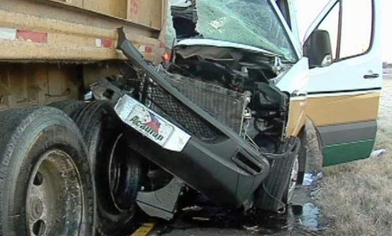 ambulance-truck-accident-amravati-mandal