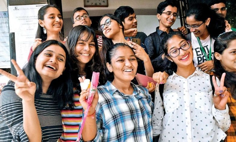 girls-topper-amravati-mandal