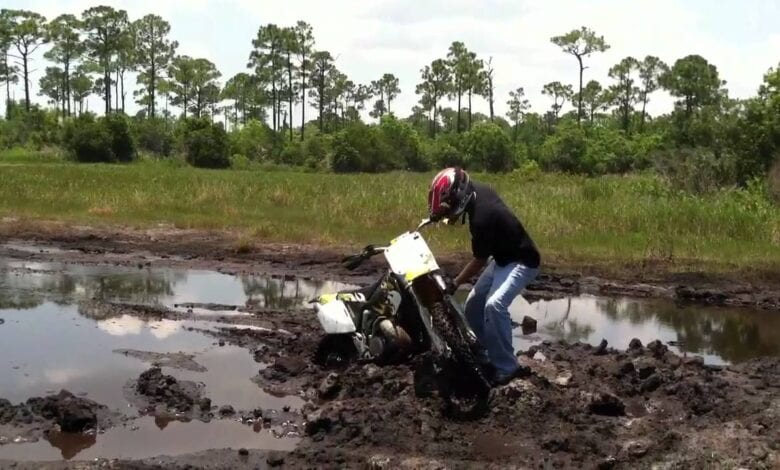 stuck-bike-in-mud-amravati-mandal