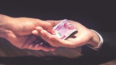 Caught-taking-bribe-amravati-mandal