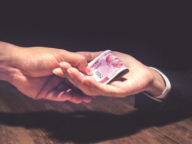 Caught-taking-bribe-amravati-mandal