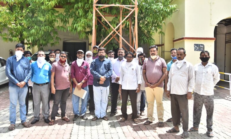 compensation-should-be-given-to-the-sculptors-who-made-ganesh-idols-amravati-mandal