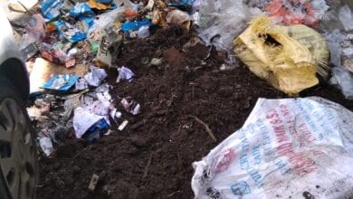 shivaji-market-street-is-full-of-dirt-amravati-mandal