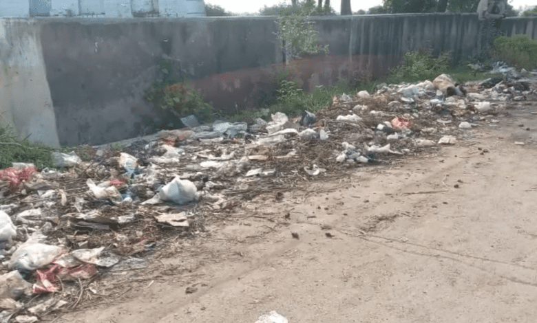 Dirt spreading in Valgaon-amravati-mandal