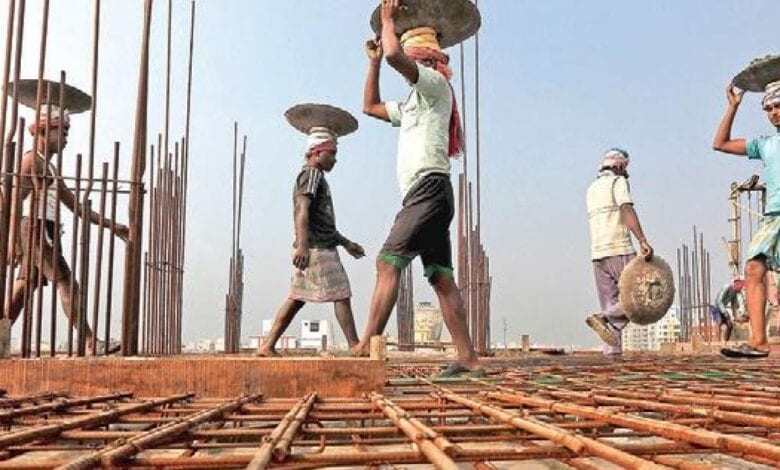 construction-workers-amravati-mandal