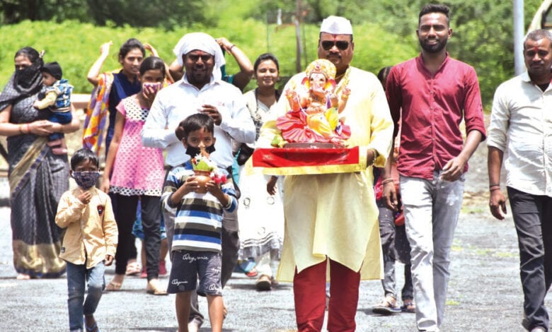 ganesh-visarjan-amravati-mandal