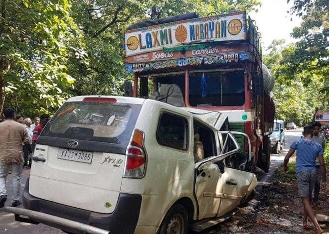 xylo-car-with-trak-acidednt-amravati-mandal