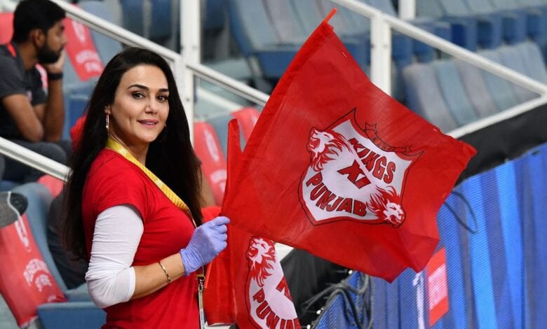 Preity-Zinta-Amravati-Mandal