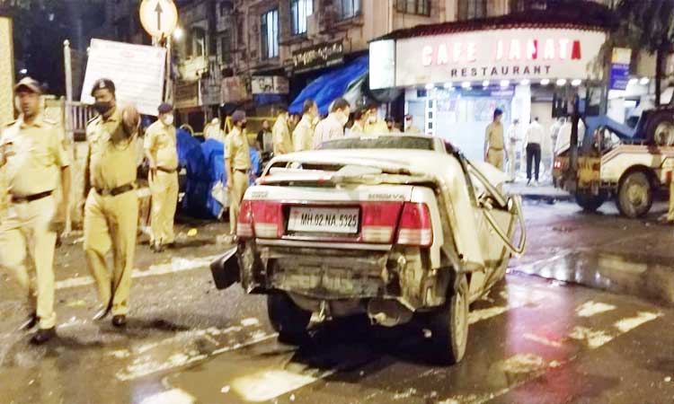 car-accident-amravati-mandal