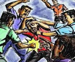 Bank-employee-beaten-amravati-mandal