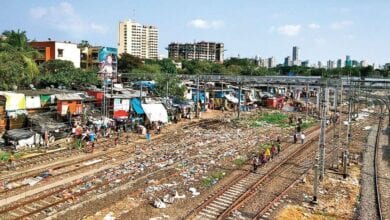railway-slum-amravati-mandal