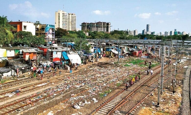 railway-slum-amravati-mandal