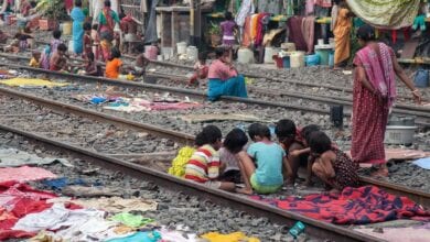 railway-track-slum-amravati-mandal