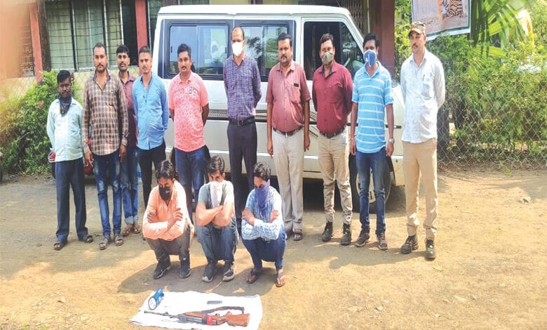 Bird-Hunters-Amravati-Mandal
