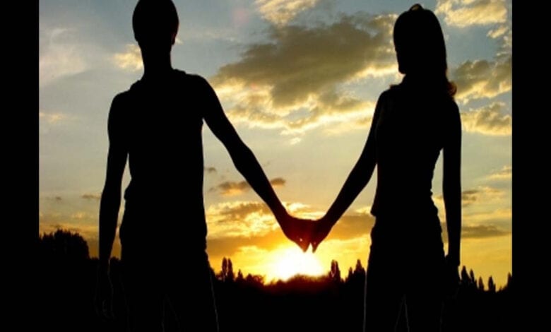 Couple-Amravati-Mandal