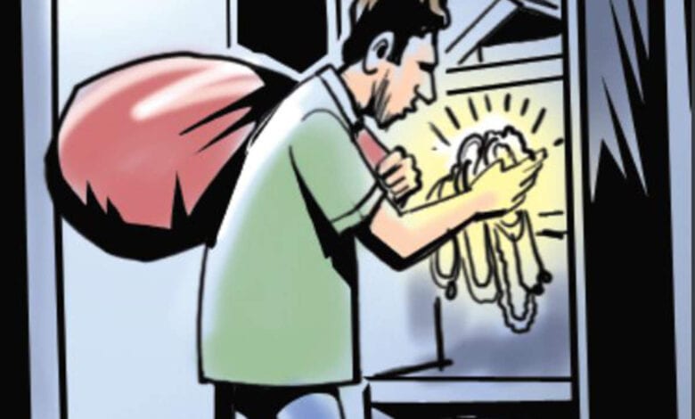 Gold-Thief-Amravati-Mandal