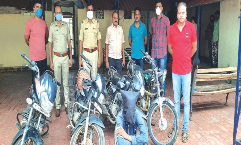 Motercycle-Thief-Amravati-Mandal