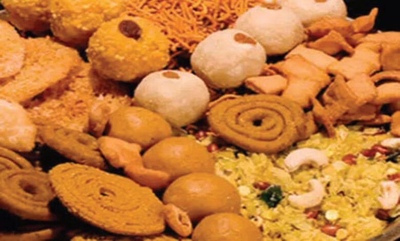 Snackes-Amravati-Mandal