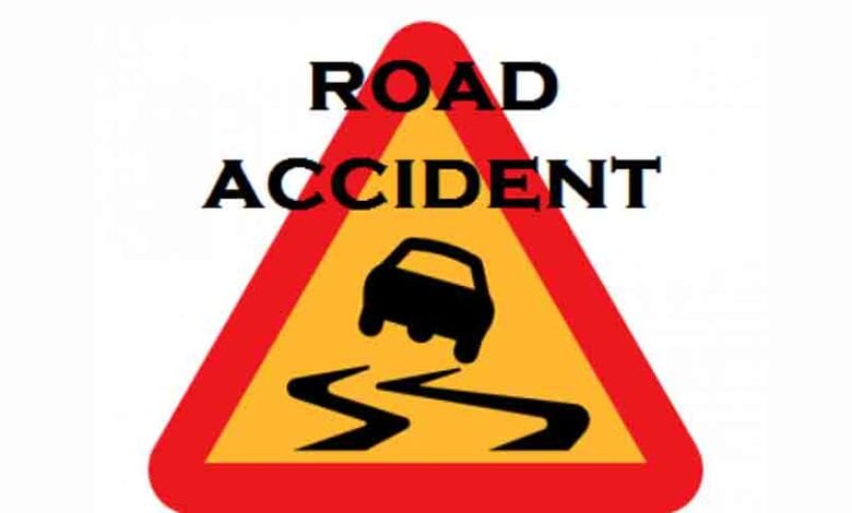 Car-accident-amravati-mandal