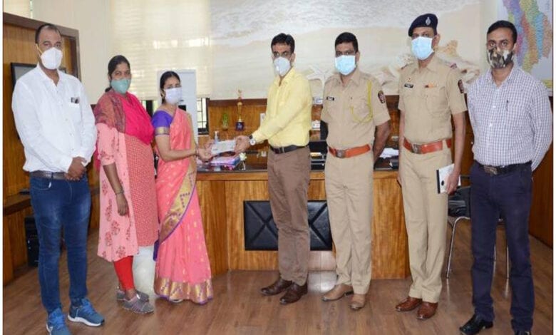 Check-of-Rs-50-lakh-Amravati-Mandal