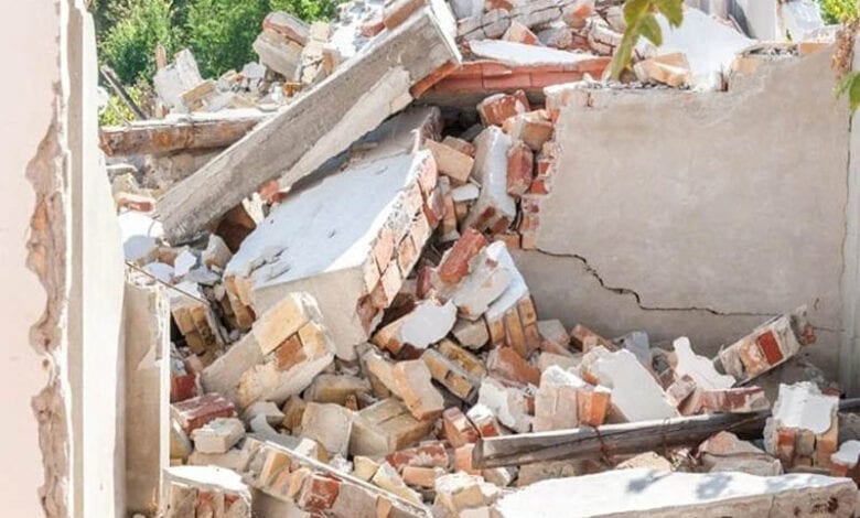 wall-collapsed-amravati-mandal