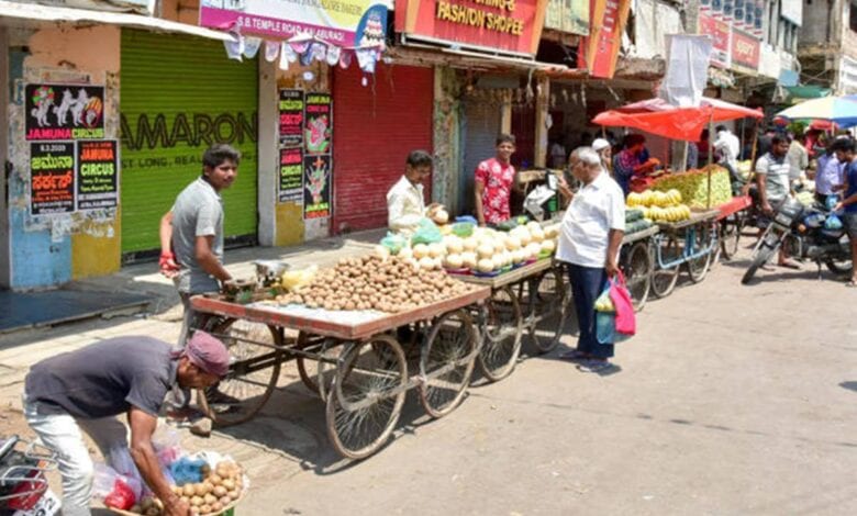 Street-Vendors-Amravati-Mandal