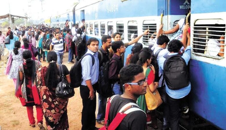 Trains-housefull-amravati-mandal