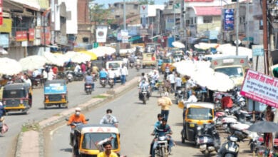 Corona-Crowd-Amravati-Mandal