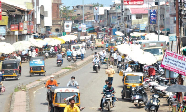 Corona-Crowd-Amravati-Mandal