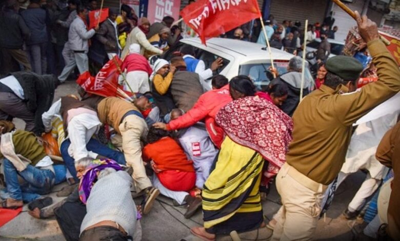 Lathi-Charg-Amravati-Mandal