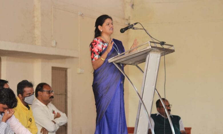 Sangita-Shinde-Amravati-Mandal