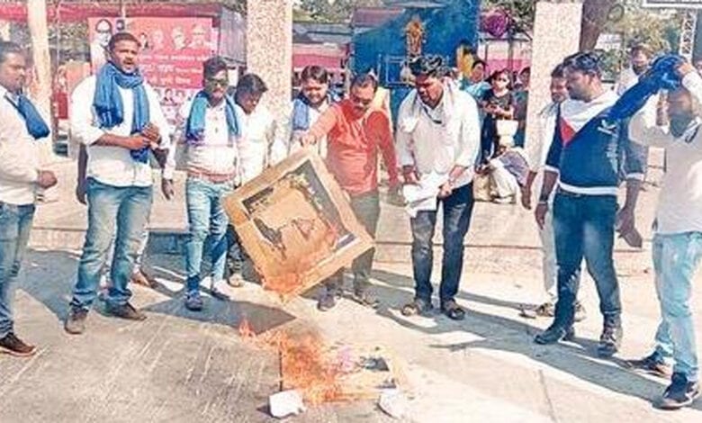 Manusmriti-Combustion-amravati-mandal