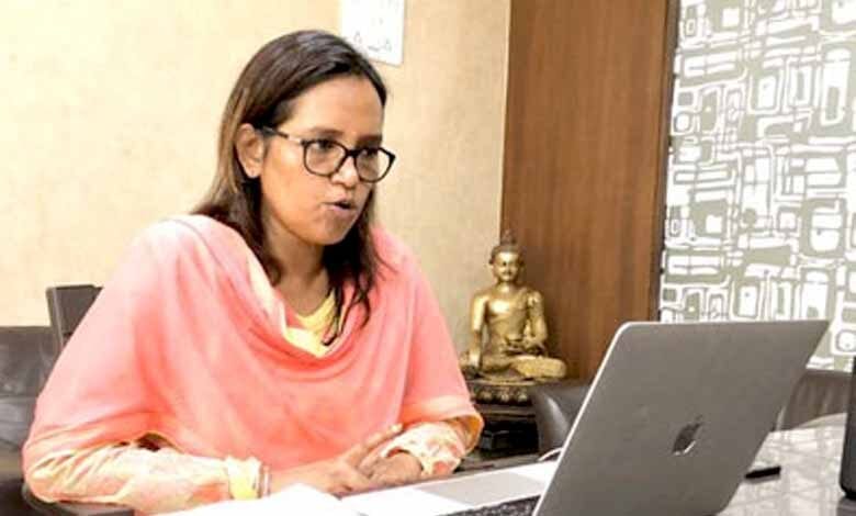 Varsha-Gaikwad-amravati-mandal