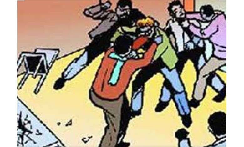 Beating-amravati-mandal