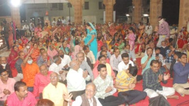 Bhajan-evening-amravati-mandal