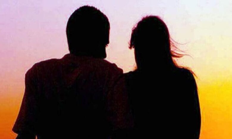 Lover-couples-amravati-mandal