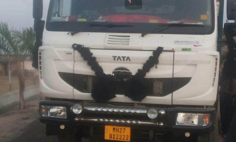 Truck-Amravati-Mandal