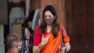 priyanaka-chaturvedi-amravati-mandal