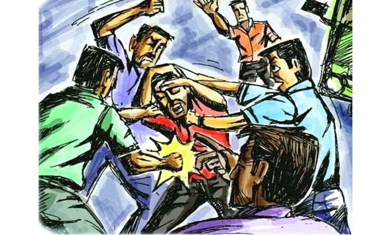 Attacked-on-Contractor-amravati-mandal