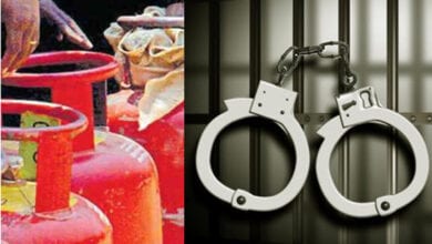 Gas-refilling-arrested-amravati-mandal