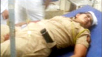 Woman-police-injured-amravati-mandal