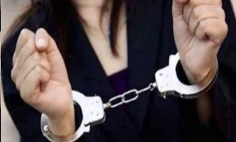 women-arrest-amravati-mandal