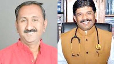 Chetan-Gawande-with-Dr.- Avinash-Chaudhary-amravati-mandal