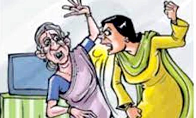 Woman's-Fight-amravati-mandal