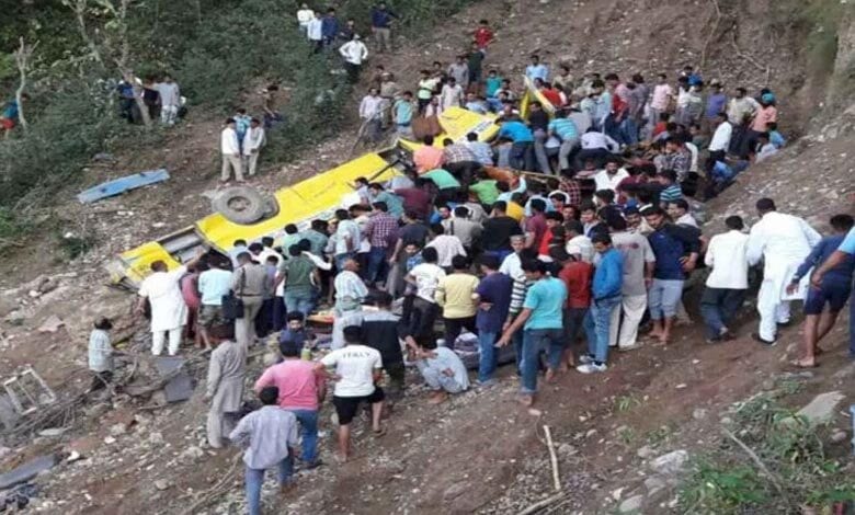 bus-accident-amravati-mandal