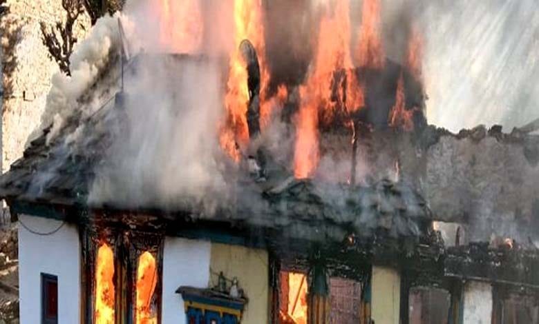 Burning-House-amravati-mandal