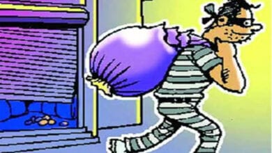 Auto-showroom-Theft-amravati-mandal