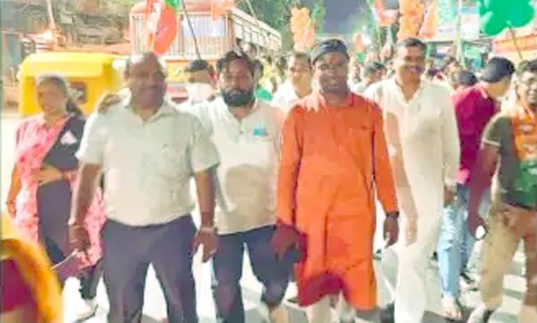 BJP-Congress-Parties-Padyatra-amravati-mandal