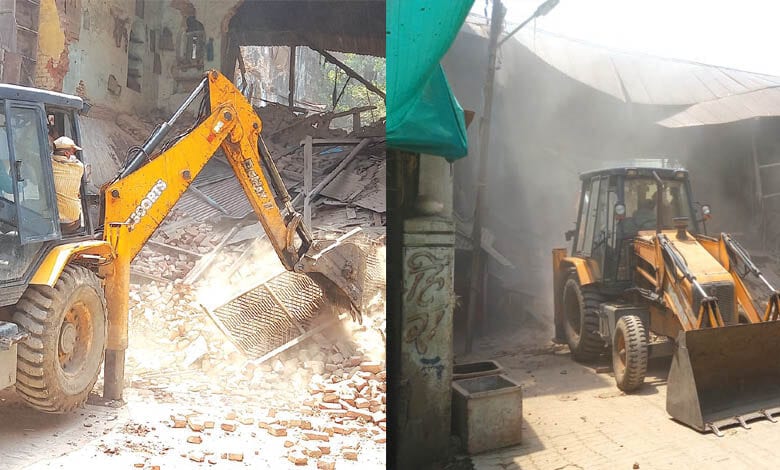 builiding-collapsed-amravati-mandal